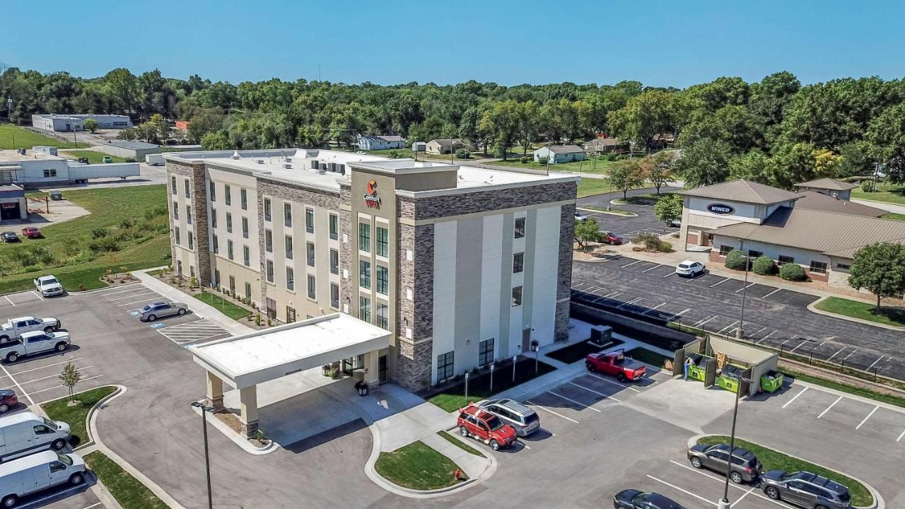 Comfort Suites Grandview - Kansas City Kültér fotó