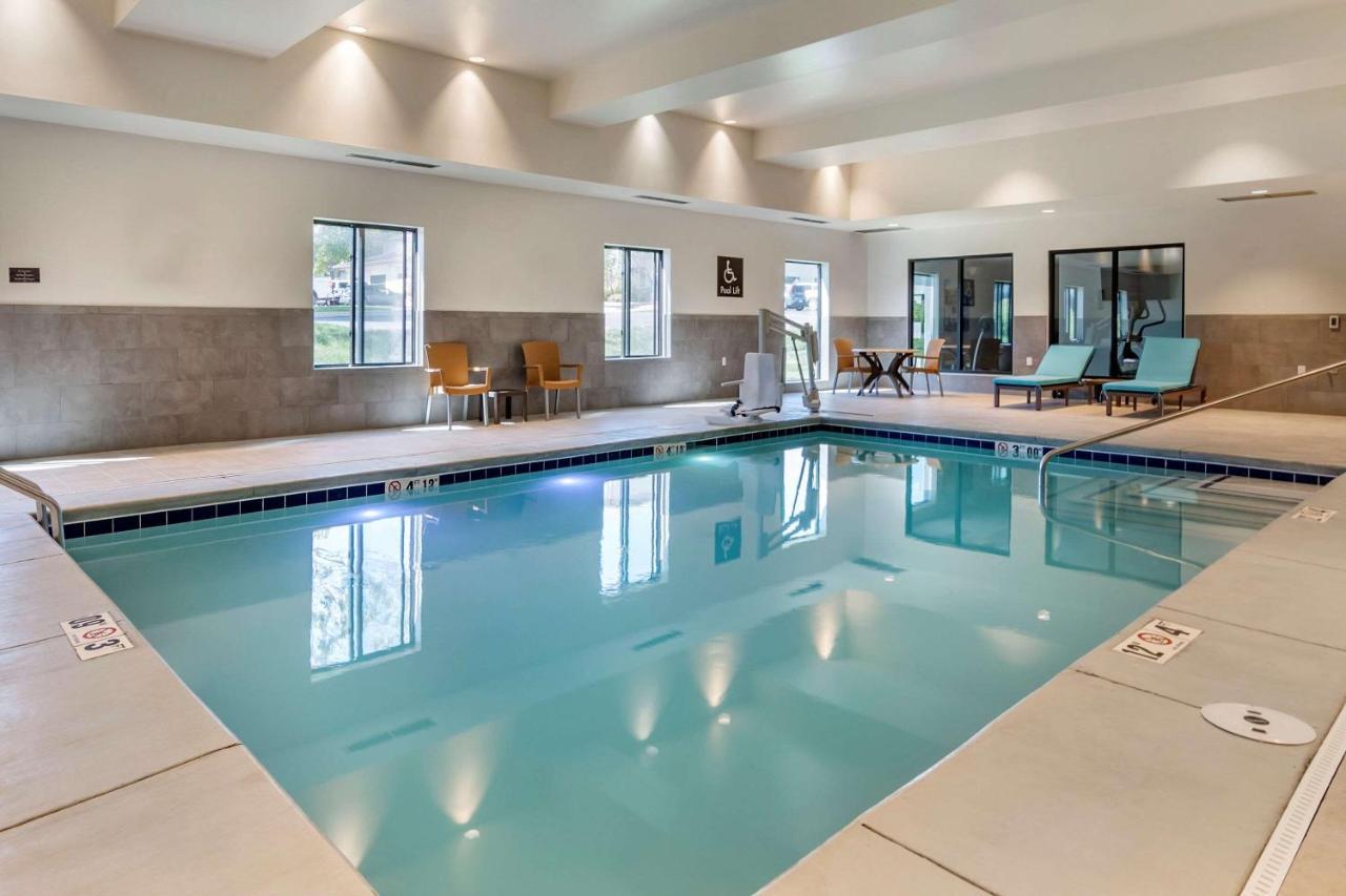 Comfort Suites Grandview - Kansas City Kültér fotó
